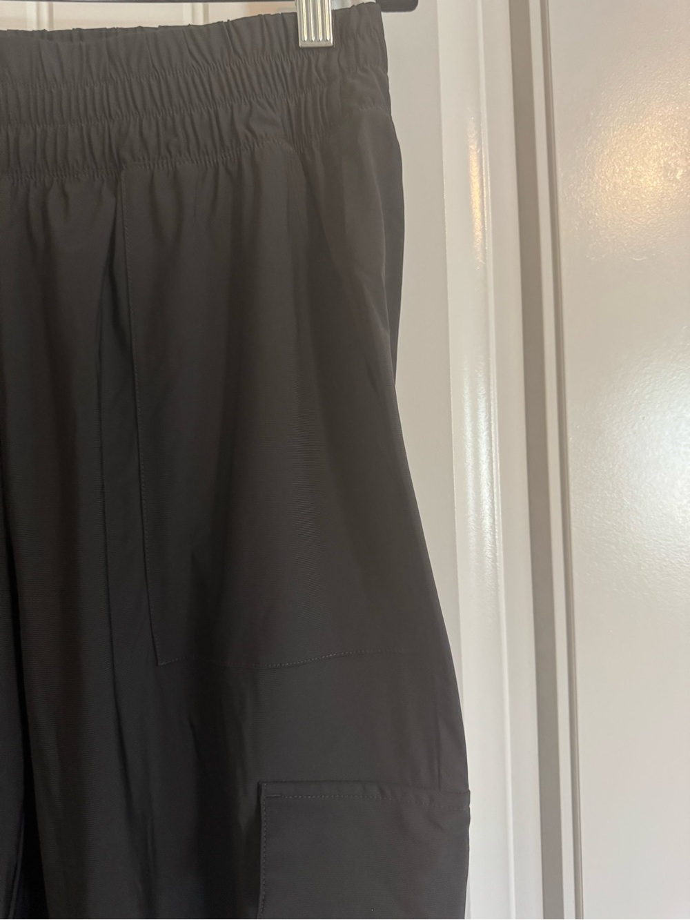 Old Navy Tech Cargo Pants with Elastic Waist - Picture 3 of 8